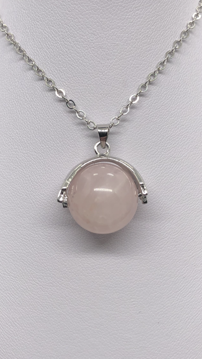 Pendentif quartz rose (boule+main) – Image 3