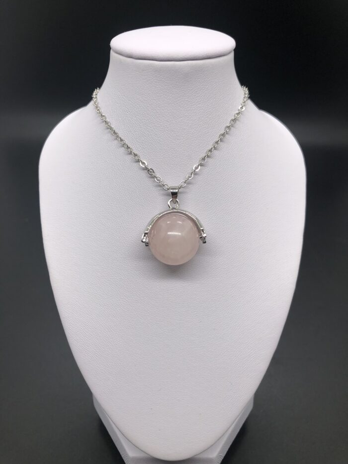 Pendentif quartz rose (boule+main)