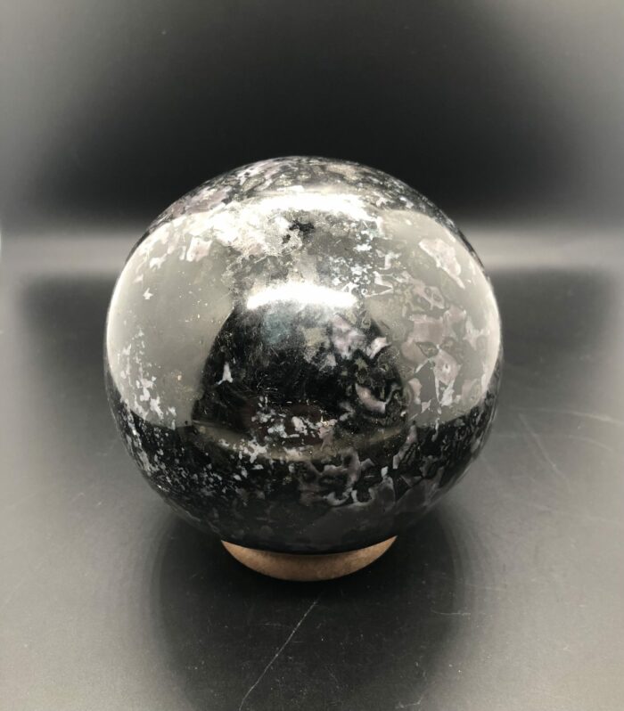 Gabbro (sphère) – Image 2