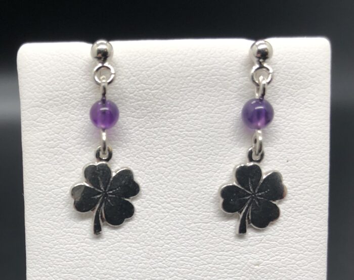 Boucles d’oreilles trèfle améthyste