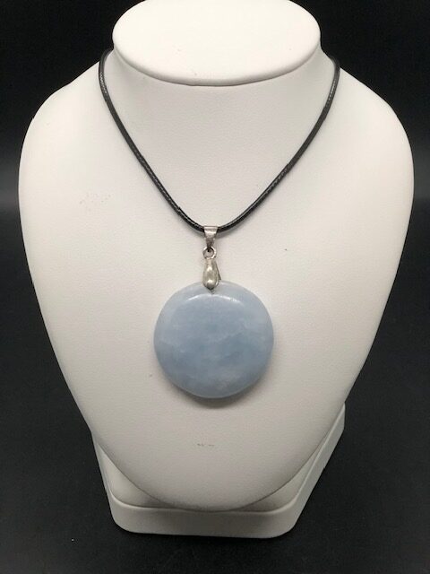 Pendentif calcite bleue (rond) – Image 3