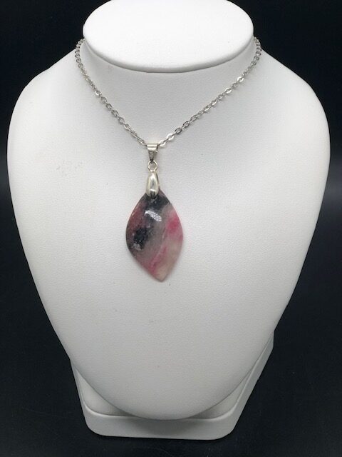 Pendentif rhodonite (forme libre)