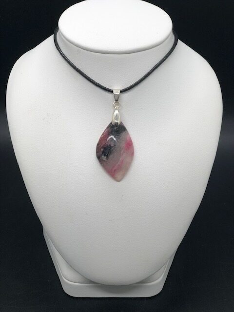 Pendentif rhodonite (forme libre) – Image 2