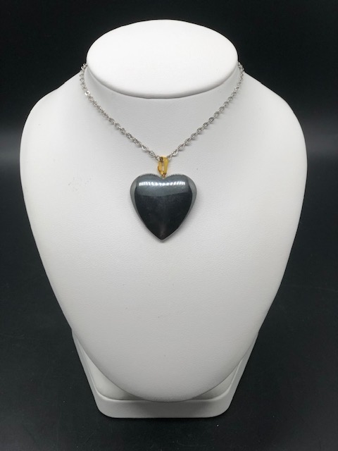 Pendentif hématite (cœur)