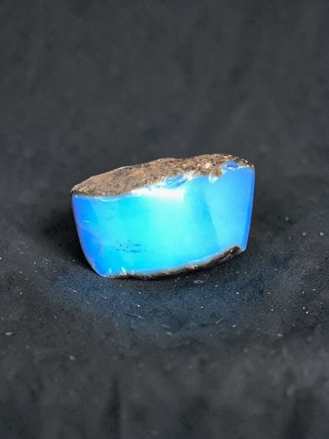 Galet ambre bleu d'Indonésie Brut/Poli (Ref4) – Image 2
