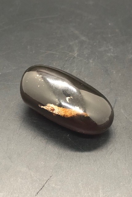 Galet ambre bleu d'Indonésie poli (Ref2) – Image 3