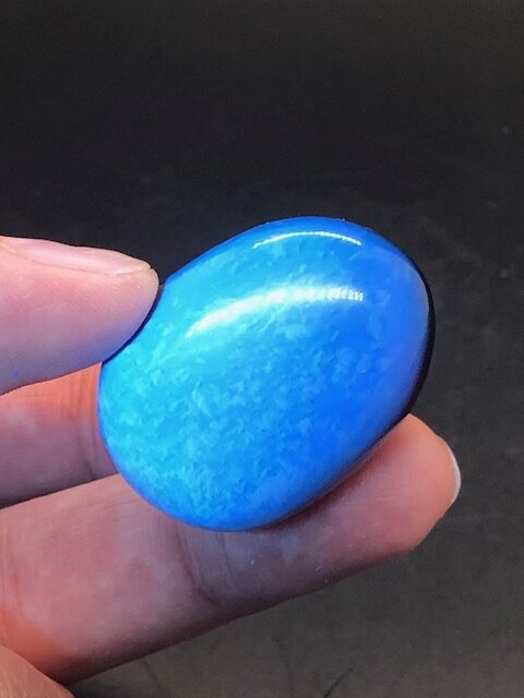 Galet ambre bleu d'Indonésie poli (Ref5) – Image 2