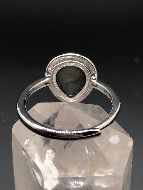 Bague Labradorite facettée forme goutte (Collection Betty) – Image 3
