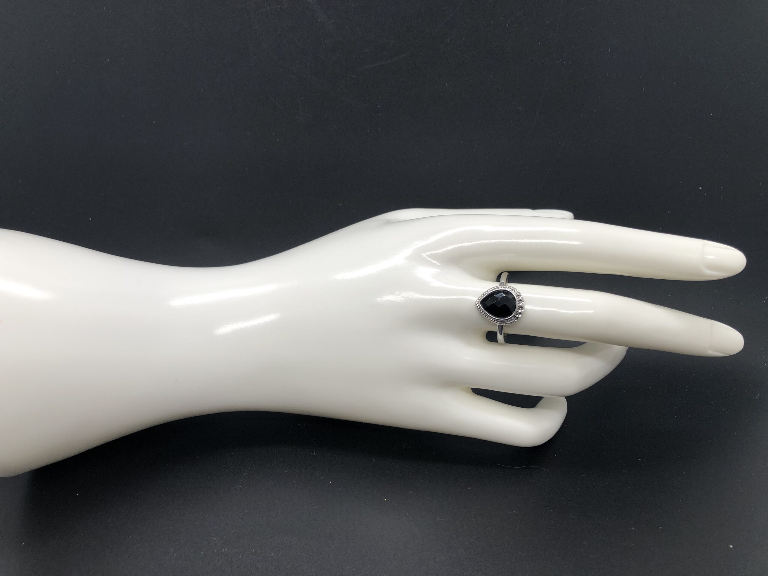 Bague Onyx noir facettée forme goutte (Collection Betty) – Image 6