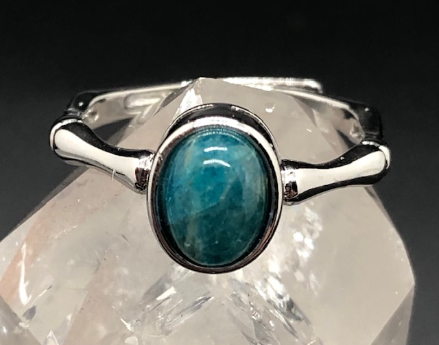 Bague Apatite bleue forme ovale (Collection Moon) – Image 2