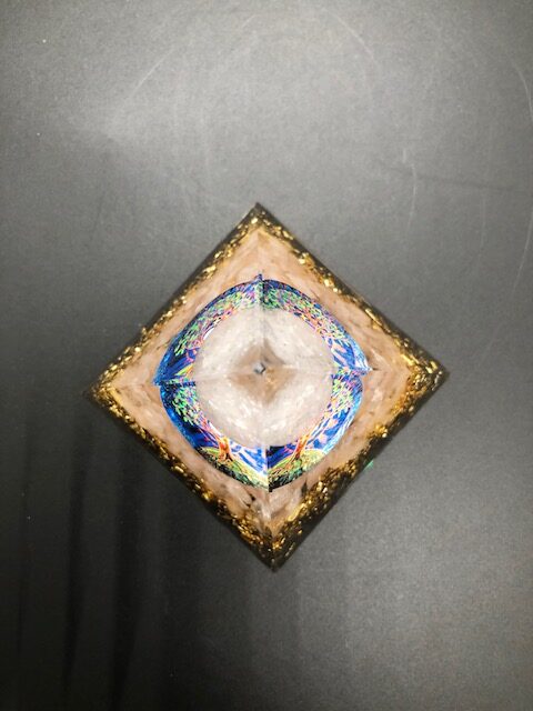 Orgonite (pyramide) – Image 4