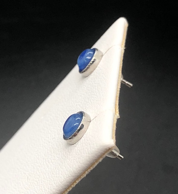 Boucles d'oreilles puces Lisa, cyanite bleue – Image 3