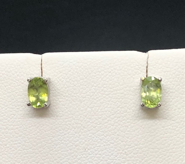 Boucles d'oreilles puces, olivine-peridot – Image 2