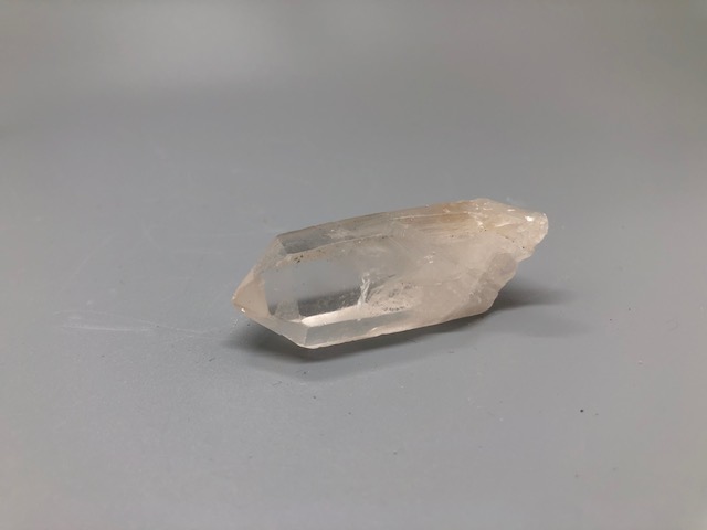 Pointe naturelle d'amas de quartz, pièce n°2