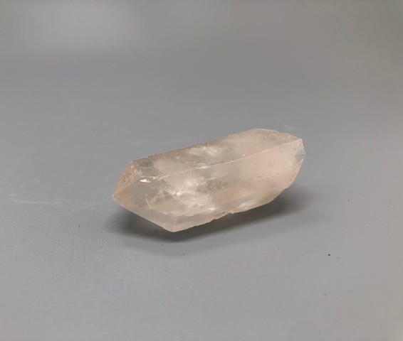 Pointe naturelle d'amas de quartz, pièce n°3