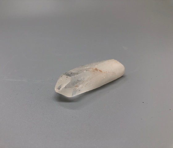 Pointe naturelle d'amas de quartz, pièce n°4