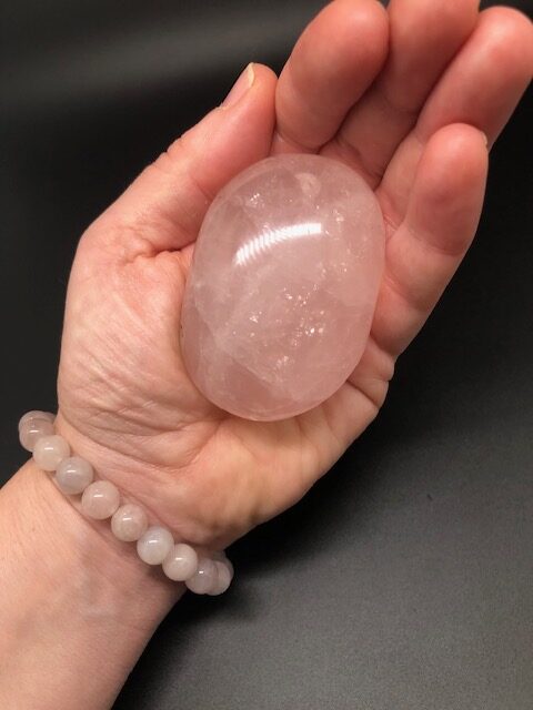 Quartz rose, galet modèle 02 – Image 5