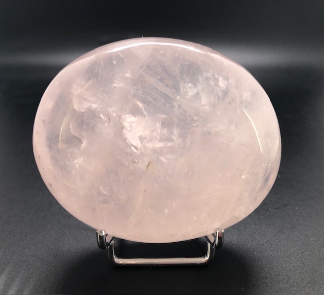 Quartz rose, galet modèle 06