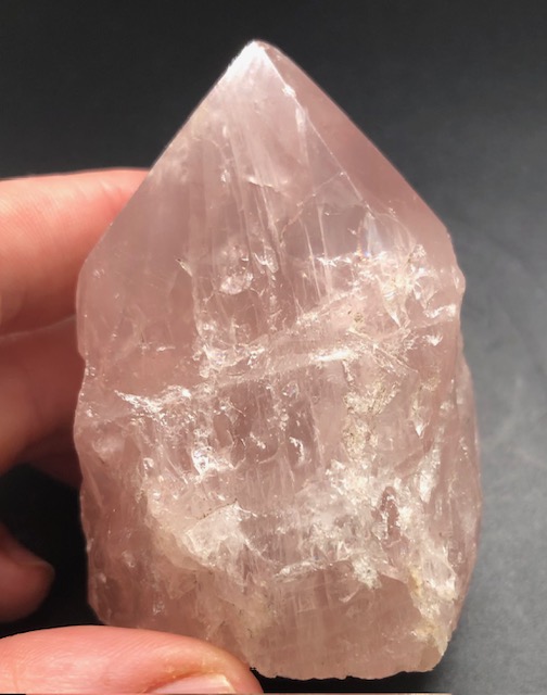 Quartz rose, pointe polie et brute, modèle 01 – Image 4