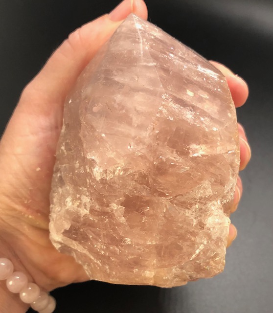 Quartz rose, pointe polie et brute, modèle 05 – Image 5