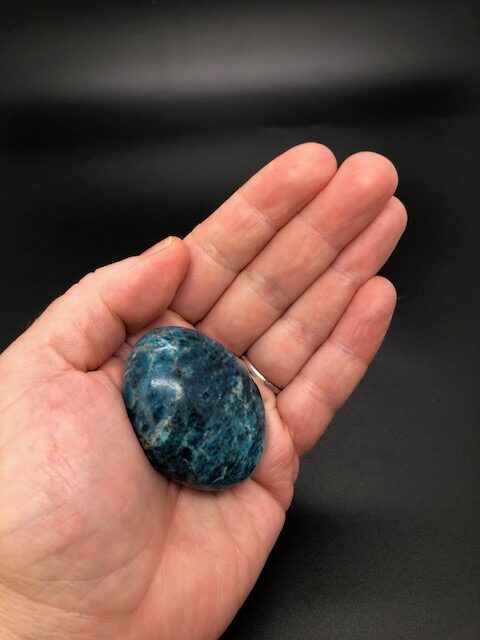 Apatite bleue (galet 06) – Image 4